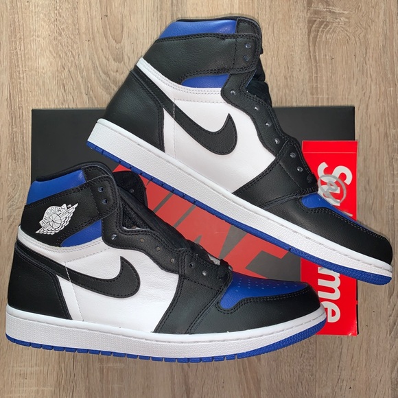 buy air jordan 1 royal toe